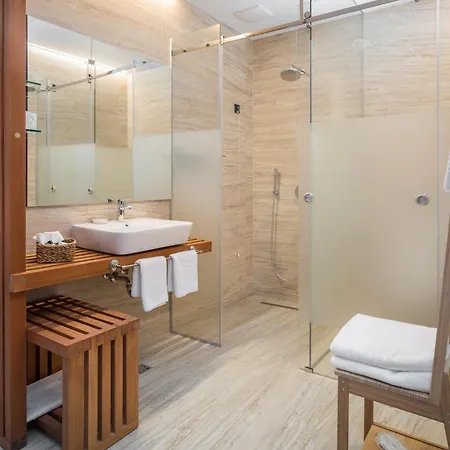 Ola - Adults Only Hotel