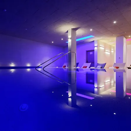 Ola - Adults Only 4*