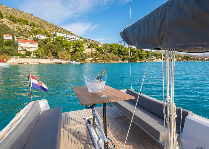 Ola - Adults Only Hotel